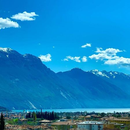 Visioni Lake View Boutique Rooms & Breakfast - Adults Friendly Riva del Garda Exterior photo