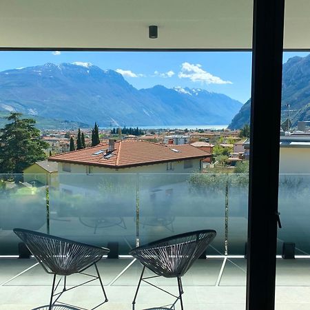 Visioni Lake View Boutique Rooms & Breakfast - Adults Friendly Riva del Garda Exterior photo