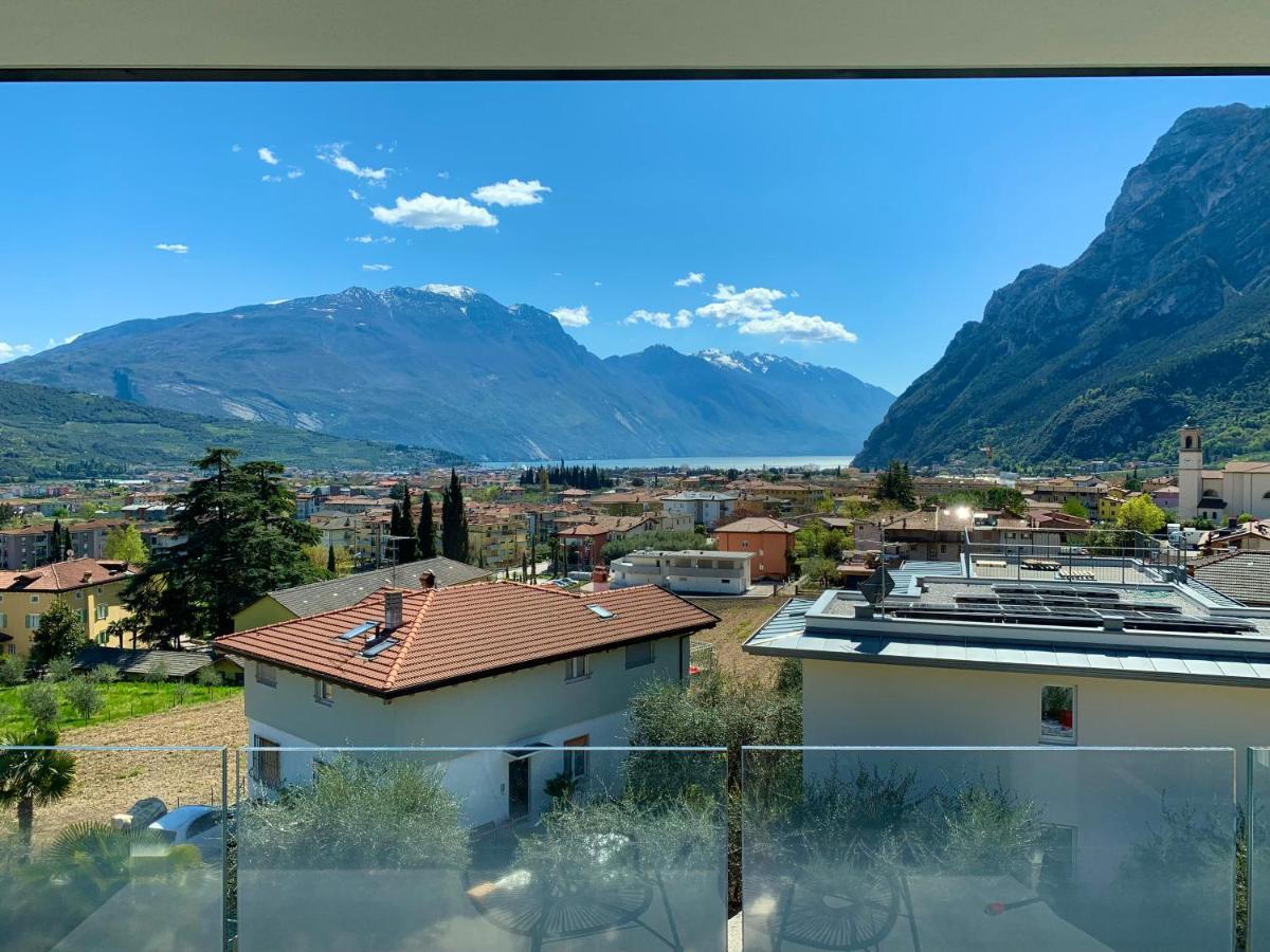 Visioni Lake View Boutique Rooms & Breakfast - Adults Friendly Riva del Garda Exterior photo