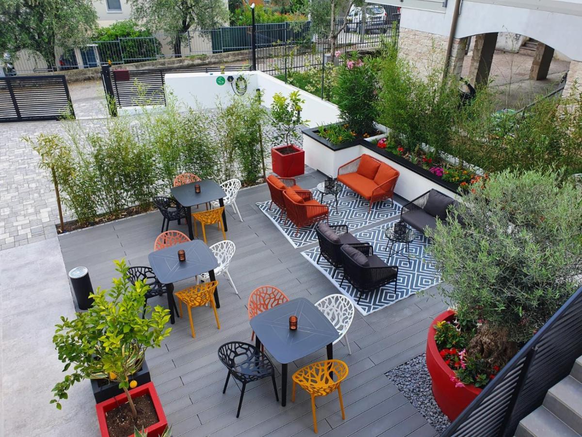 Visioni Lake View Boutique Rooms & Breakfast - Adults Friendly Riva del Garda Exterior photo