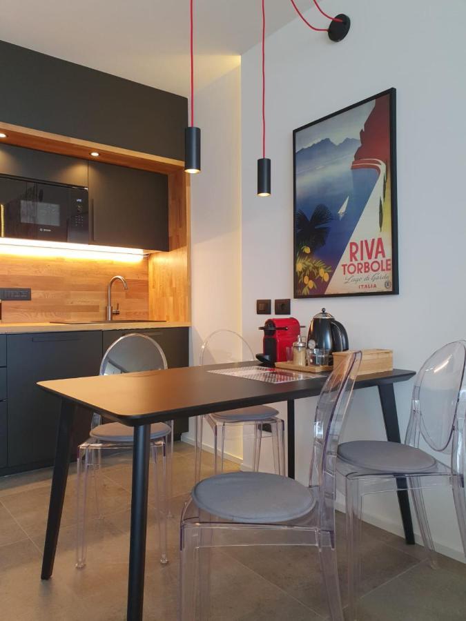 Visioni Lake View Boutique Rooms & Breakfast - Adults Friendly Riva del Garda Exterior photo