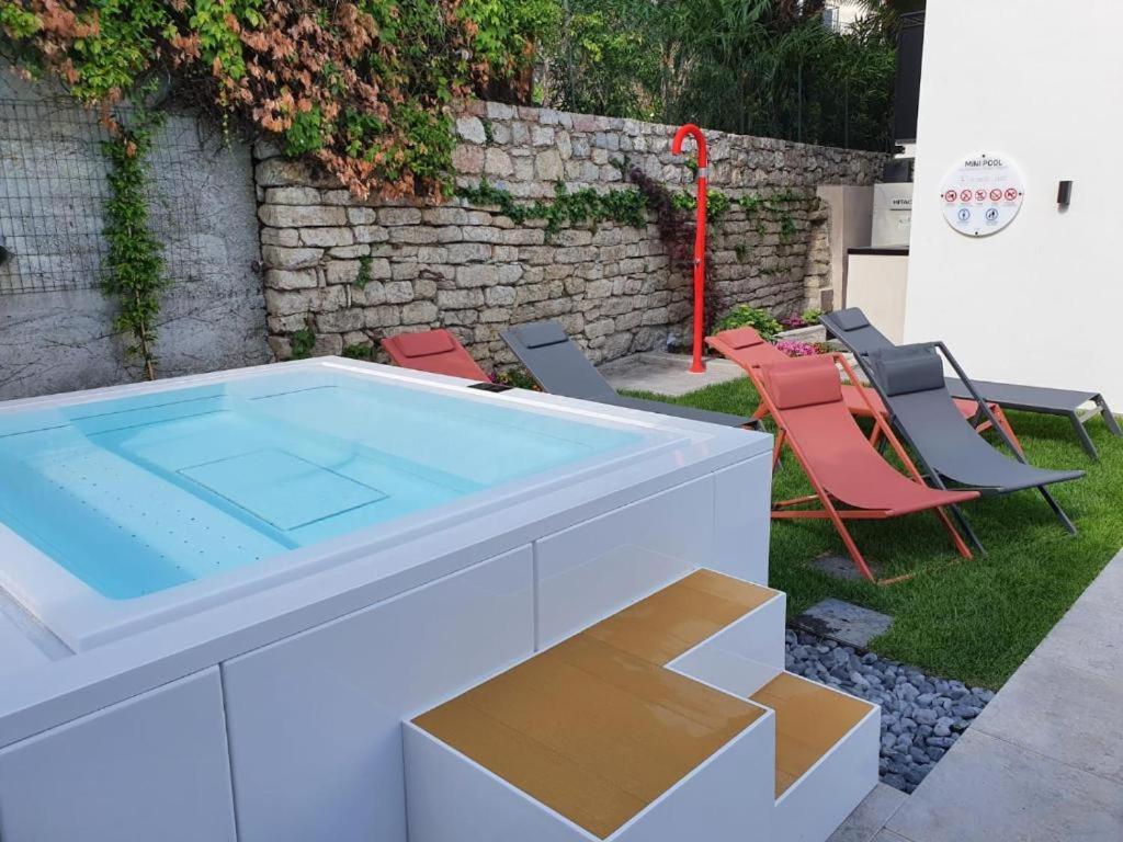 Visioni Lake View Boutique Rooms & Breakfast - Adults Friendly Riva del Garda Exterior photo