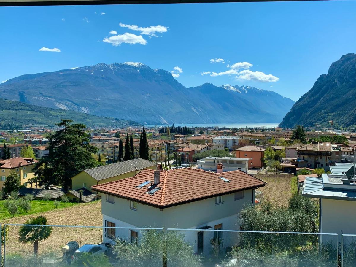 Visioni Lake View Boutique Rooms & Breakfast - Adults Friendly Riva del Garda Exterior photo